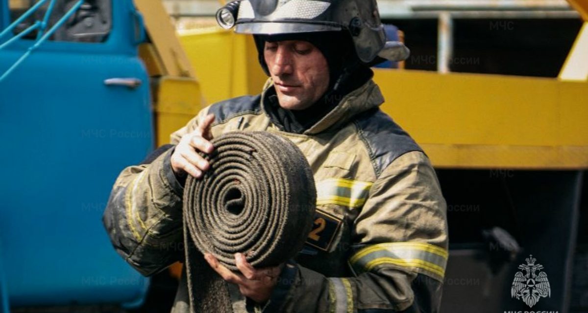 Пожарный Давид Золоев рассказал, как едва не заблудился в дымном подвале